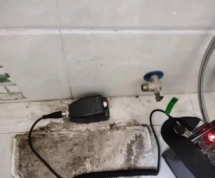 文山屋顶漏水维修公司分享下卫生间漏水的危害及解决方法